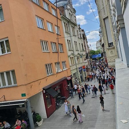 Spacious Tuzlaks Apartments Sarajevo Ferhadija ภายนอก รูปภาพ
