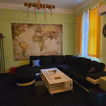 Spacious Tuzlaks Apartments Sarajevo Ferhadija ภายนอก รูปภาพ