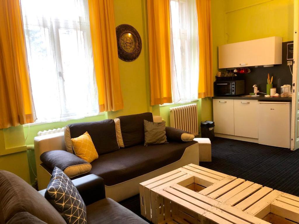 Spacious Tuzlaks Apartments Sarajevo Ferhadija ภายนอก รูปภาพ