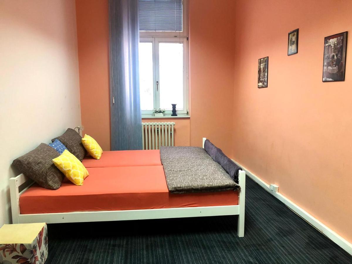 Spacious Tuzlaks Apartments Sarajevo Ferhadija ภายนอก รูปภาพ
