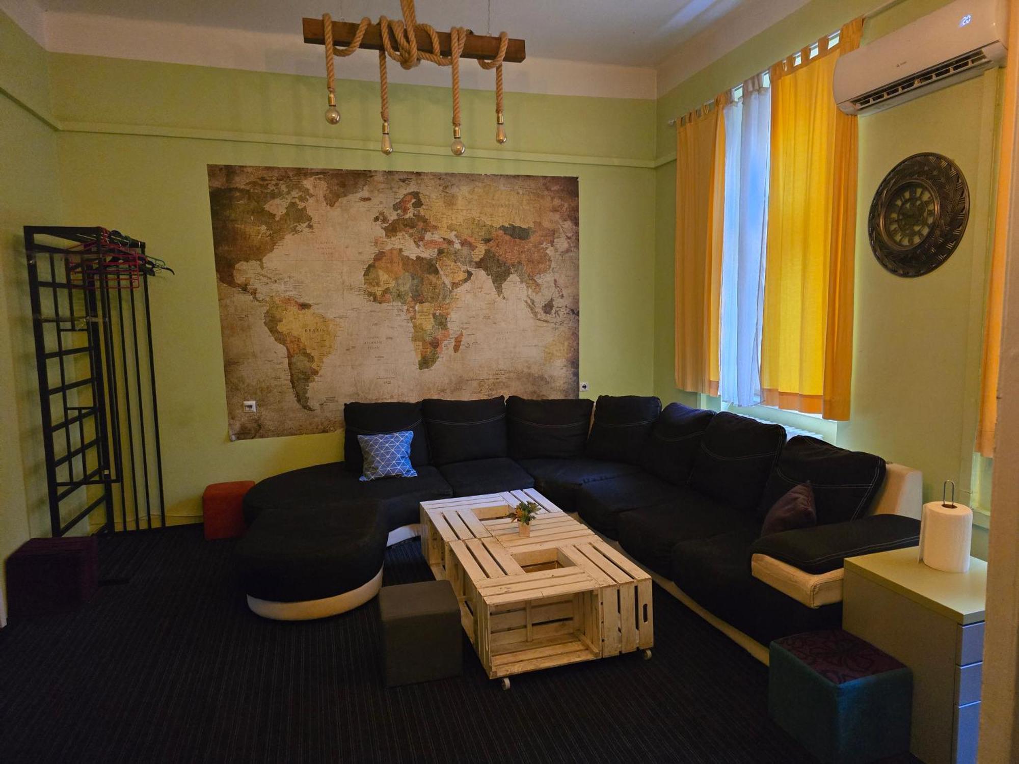 Spacious Tuzlaks Apartments Sarajevo Ferhadija ภายนอก รูปภาพ